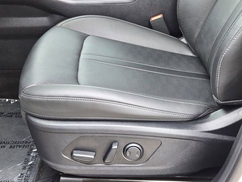 Certified 2025 Kia Sorento S FWD image 26