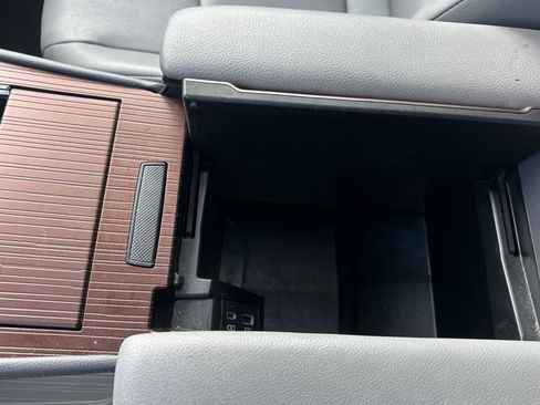 Used 2023 Toyota Sienna XLE image 33