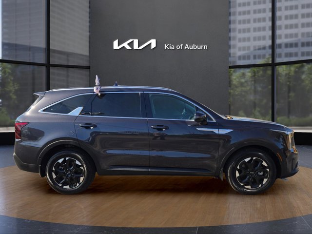 Used 2025 Kia Sorento S w/ Panoramic Sunroof Package FWD image 8