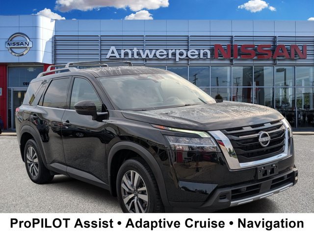 Certified 2024 Nissan Pathfinder SL AWD/4WD image 1