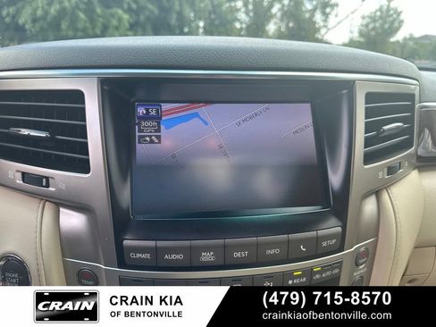Used 2013 Lexus LX 570 4WD w/ Luxury Pkg image 29