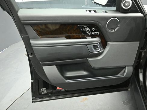 Used 2022 Land Rover Range Rover P525 Westminster Edition image 21