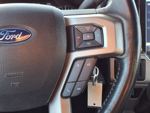 Used 2022 Ford F250 Lariat w/ Chrome Package image 16
