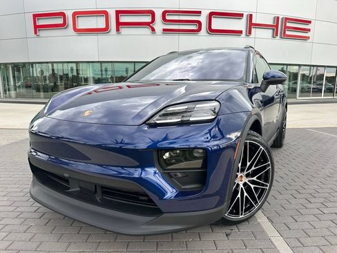 Used 2026 Porsche Macan Electric RWD image 1