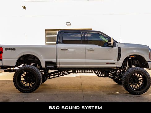 Used 2023 Ford F250 Lariat w/ Lariat Ultimate Package image 10