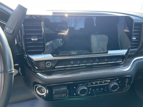 Used 2024 Chevrolet Silverado 2500 LT image 14