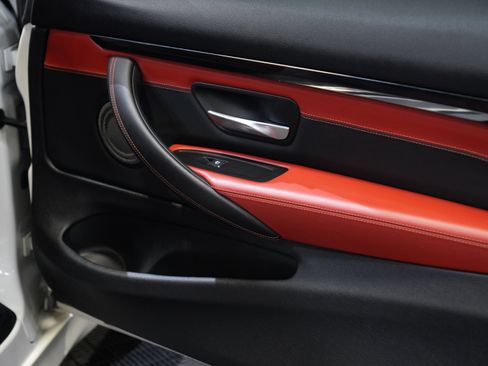 Used 2020 BMW M4 Coupe w/ Competition Package RWD image 27