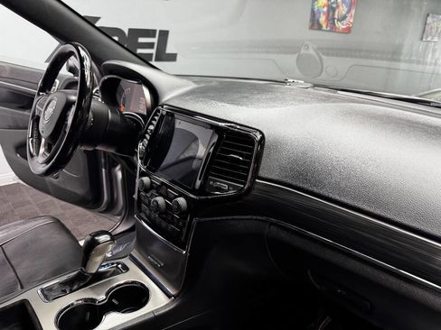 Used 2020 Jeep Grand Cherokee Limited w/ Luxury Group II image 52