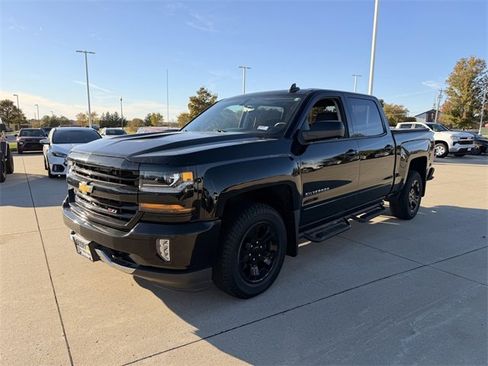 Used 2018 Chevrolet Silverado 1500 LT w/ All Star Edition image 4