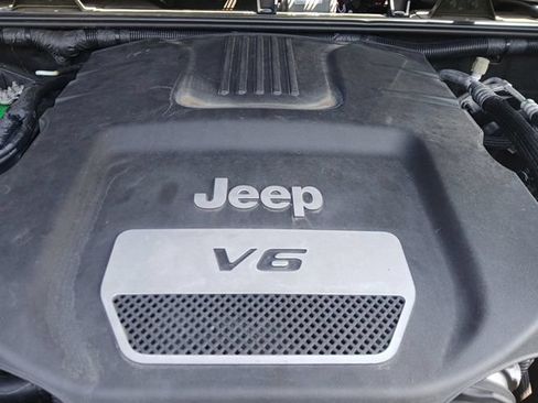 Used 2015 Jeep Wrangler Unlimited Sport w/ Quick Order Package 24S AWD/4WD image 29