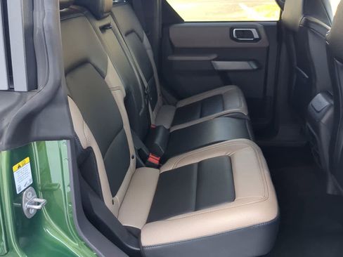 Used 2023 Ford Bronco Wildtrak image 24