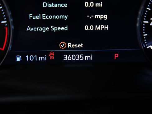 Used 2023 Buick Envision Avenir image 30