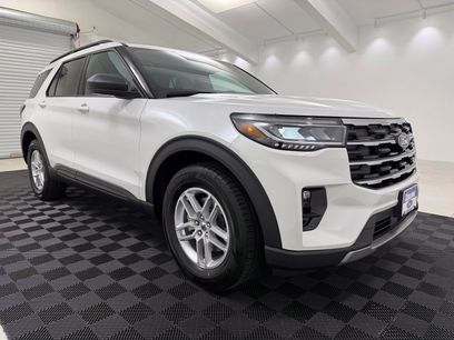 New 2027 Ford Explorer Active w/ Active Comfort Package