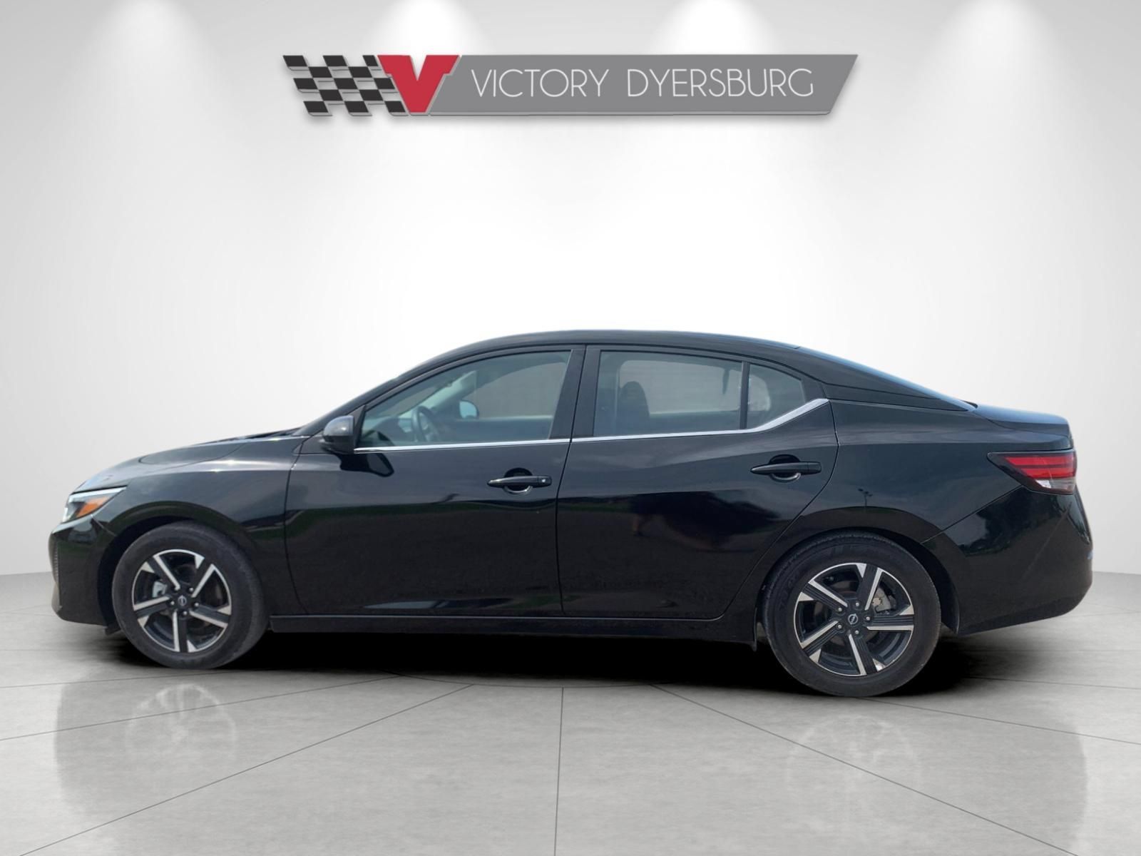 Used 2025 Nissan Sentra SV FWD image 7