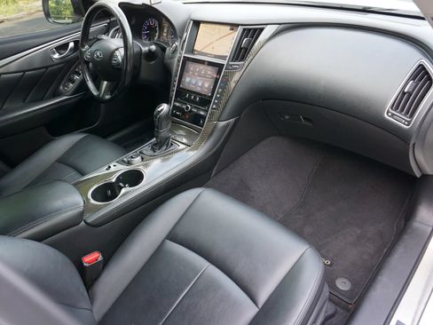 Used 2016 INFINITI Q50 3.0t Premium w/ Driver Assistance Package AWD/4WD image 16