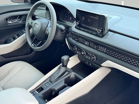 Used 2023 Honda Accord LX image 6