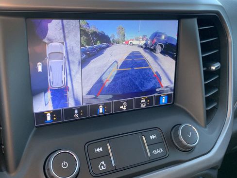 Used 2023 GMC Acadia AT4 w/ Technology Package image 24