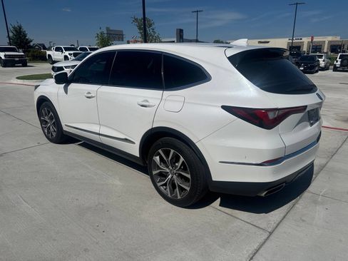 Used 2024 Acura MDX SH-AWD w/ Technology Package image 4