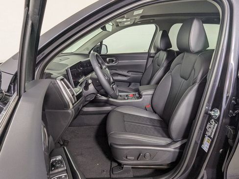 New 2026 Kia Sorento S w/ S Panoramic Sunroof Package FWD image 12