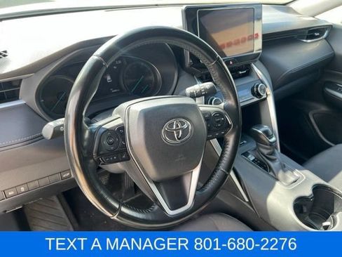 Used 2024 Toyota Venza LE AWD/4WD image 14