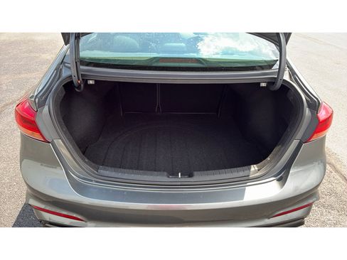 Used 2017 Hyundai Elantra Sport FWD image 9
