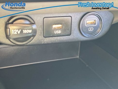 Used 2023 Hyundai Elantra SEL w/ Cargo Package FWD image 41