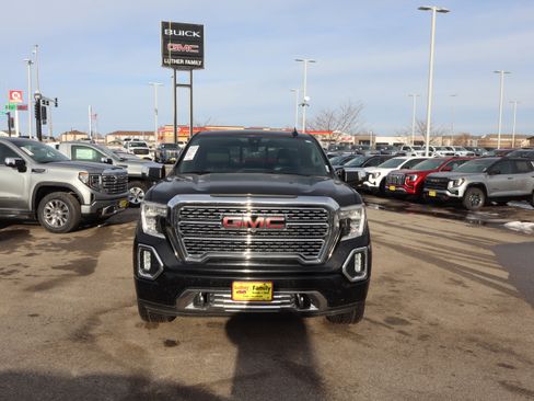 Used 2019 GMC Sierra 1500 Denali w/ Denali Carbonpro Edition image 2