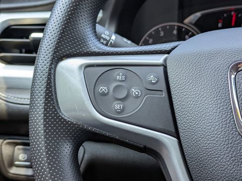 Used 2023 GMC Acadia SLE w/ Driver Convenience Package image 26