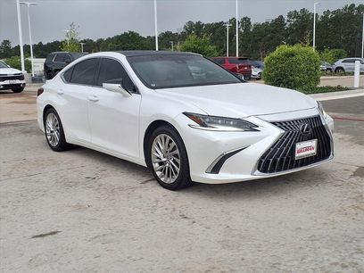 Used 2022 Lexus ES 350 Ultra Luxury w/ Accessory Package 2
