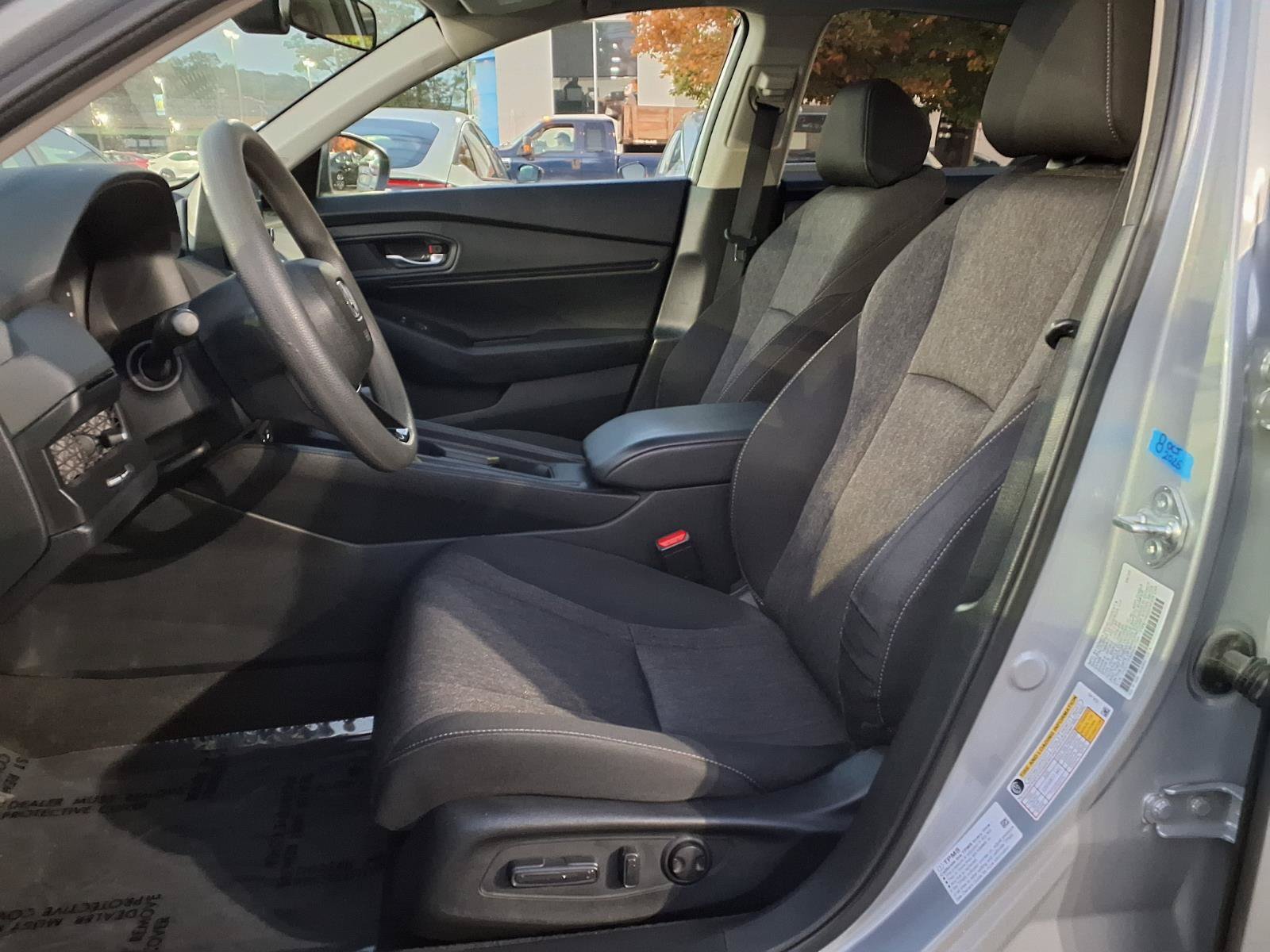Used 2023 Honda Accord EX image 15