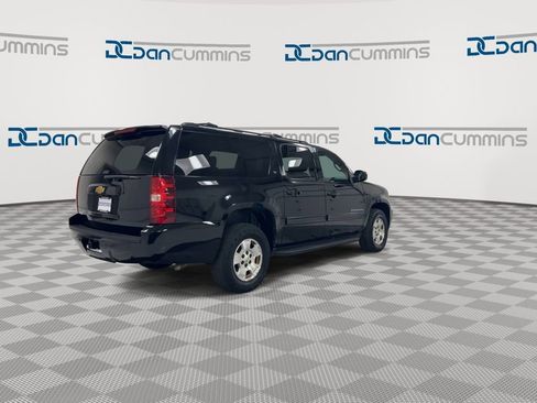 Used 2014 Chevrolet Suburban LT image 8