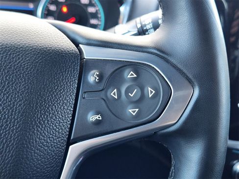 Used 2023 Chevrolet Traverse LT image 27