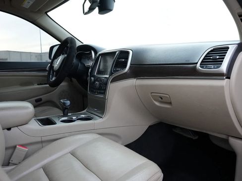 Used 2014 Jeep Grand Cherokee Limited image 21