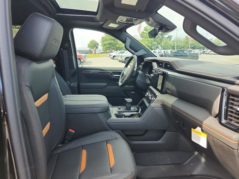 New 2026 GMC Sierra 1500 AT4 w/ AT4 Premium Package image 7