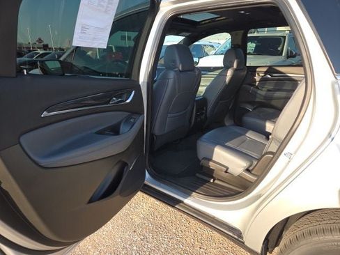 Used 2022 Buick Enclave Essence w/ Experience Buick Package AWD/4WD image 37