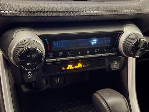 Used 2024 Toyota RAV4 XLE image 24