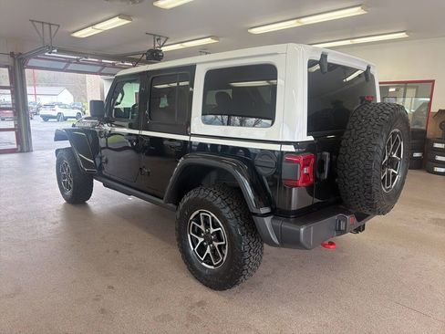 New 2026 Jeep Wrangler Unlimited Rubicon AWD/4WD image 22