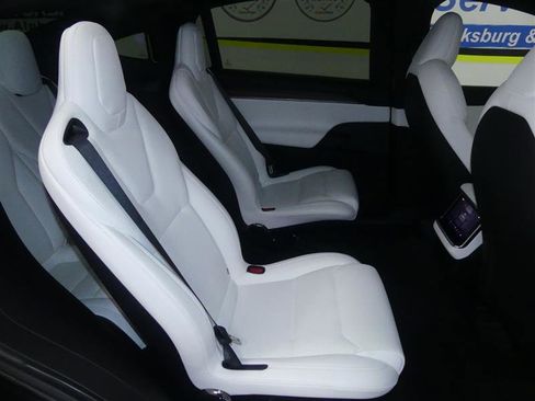 Used 2022 Tesla Model X image 22