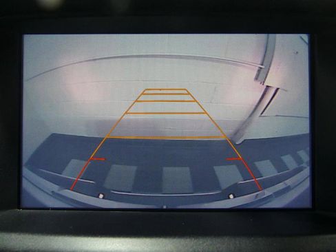 Used 2016 GMC Canyon SLT w/ Driver Alert Package image 12