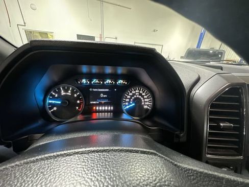 Used 2017 Ford F150 XLT w/ Equipment Group 302A Luxury AWD/4WD image 14
