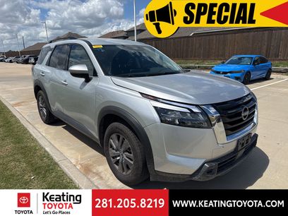 Used 2025 Nissan Pathfinder SV