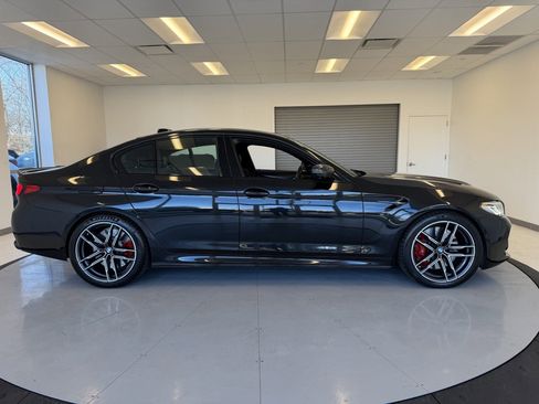 Used 2022 BMW M5 w/ Executive Package image 76