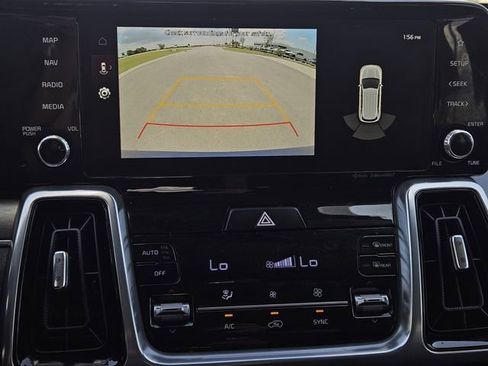 Used 2023 Kia Sorento SX image 18