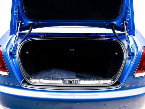 Used 2017 Rolls-Royce Dawn Base image 57