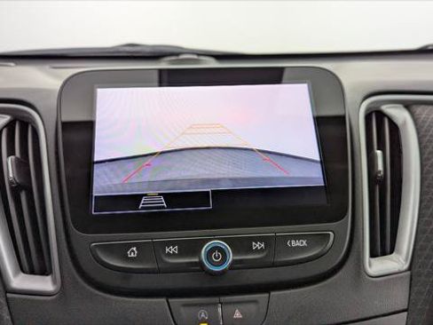 Used 2025 Chevrolet Malibu LT FWD image 29