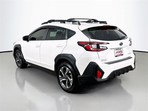 Used 2024 Subaru Crosstrek 2.0i Premium image 16