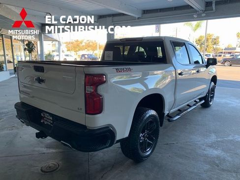 Used 2022 Chevrolet Silverado 1500 LT Trail Boss w/ Convenience Package II image 3