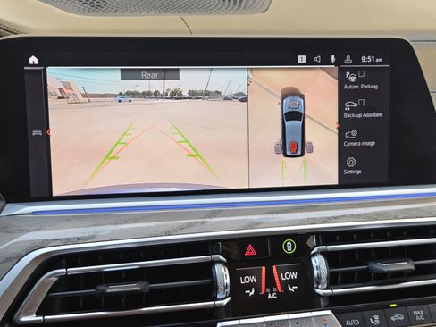 Used 2019 BMW X7 xDrive40i w/ Premium Package AWD/4WD image 16