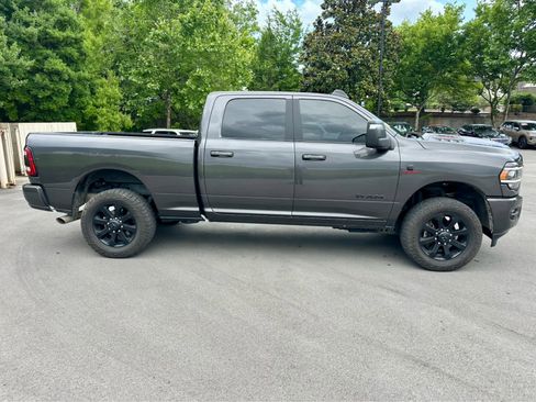 Used 2024 RAM 2500 Laramie w/ Night Edition AWD/4WD image 4