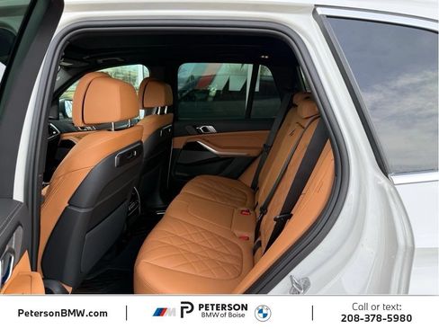 New 2026 BMW X5 xDrive50e w/ Premium Package AWD/4WD image 15